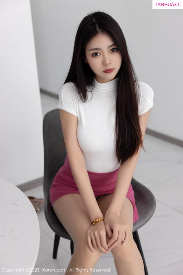 可乐Vicky  [XiuRen]高清写真图 2023.02.09 No.6239 可乐Vicky 短裙美腿第31张图片